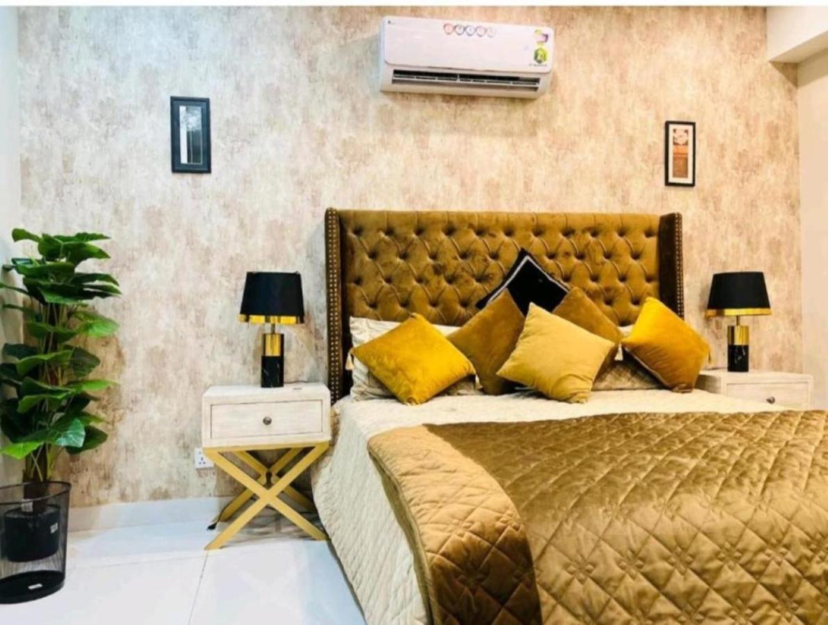Eiffel Luxury Apartments Lahore Esterno foto