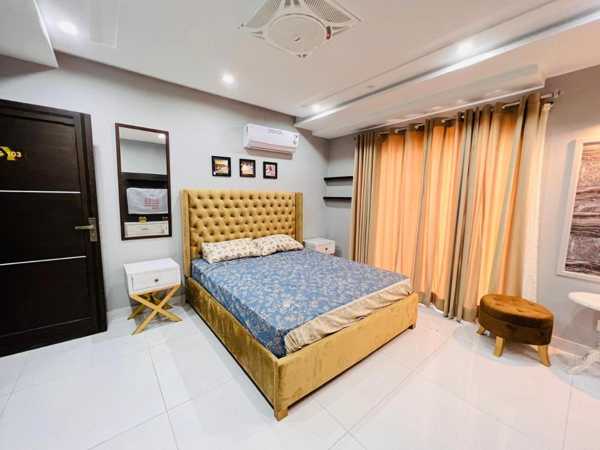 Eiffel Luxury Apartments Lahore Esterno foto